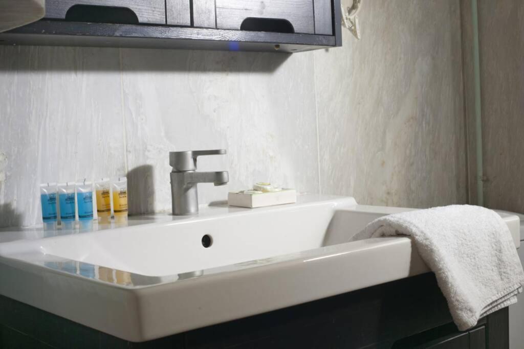 Three Bedrooms Apartment At The Center Of אתונה מראה חיצוני תמונה